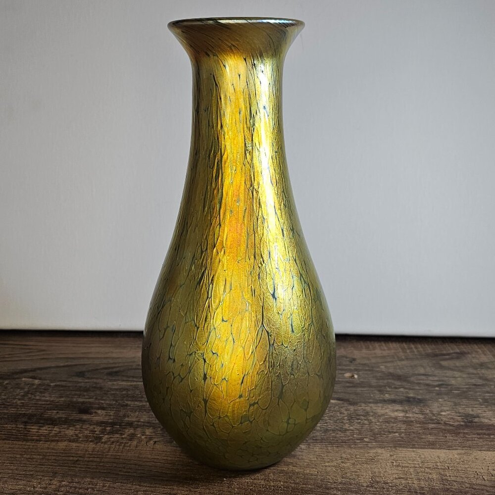 Vintage Lundberg Studios Signed Iridescent Studio Art Glass Vase 10” 1997